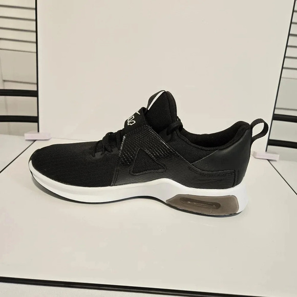 Nike Air Black Training Sneakers – Comfort and Style Combined - Picture 4 of 11